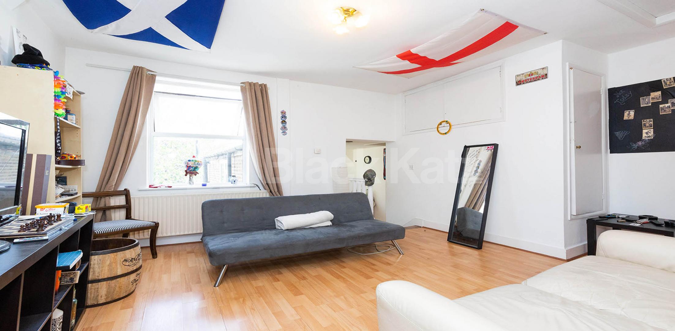 			NEW INSTRUCTION!, 2 Bedroom, 1 bath, 1 reception Flat			 Alexandra Road, TURNPIKE LANE 